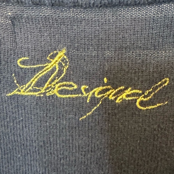 Desigual Sweater. Such a cool piece🔥 - Picture 5 of 5